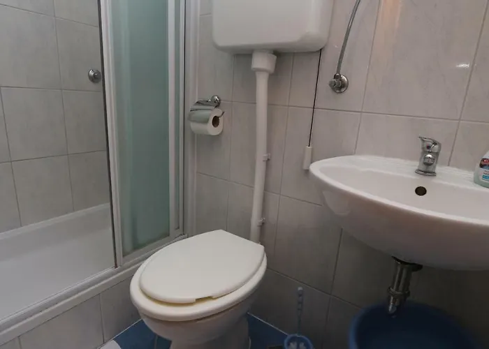 Dinka מאקרסקה