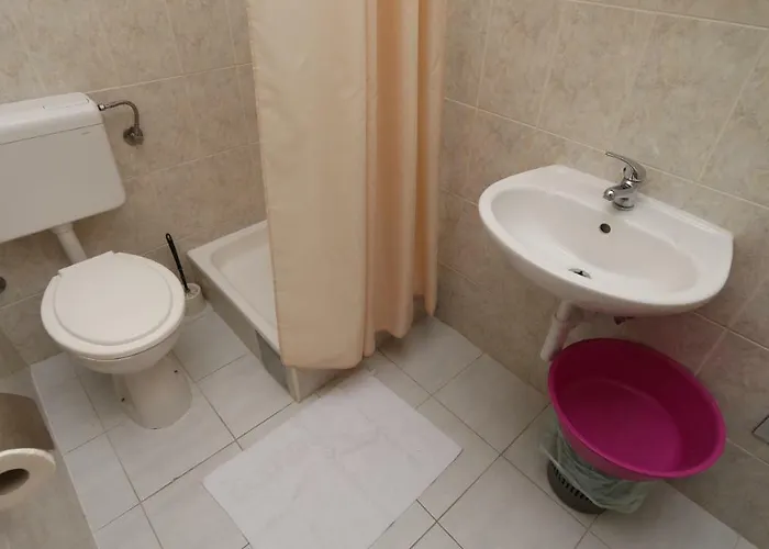 Dinka מאקרסקה