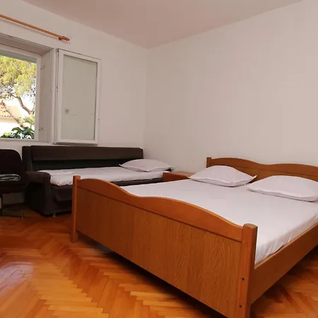 Dinka * Макарска