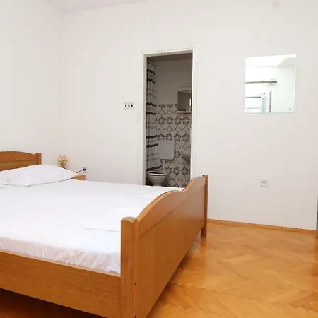 Apartment Dinka *
