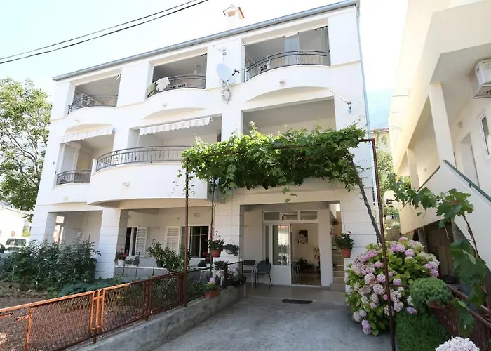Dinka Apartament Makarska
