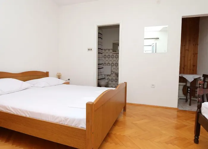 Apartament Dinka *